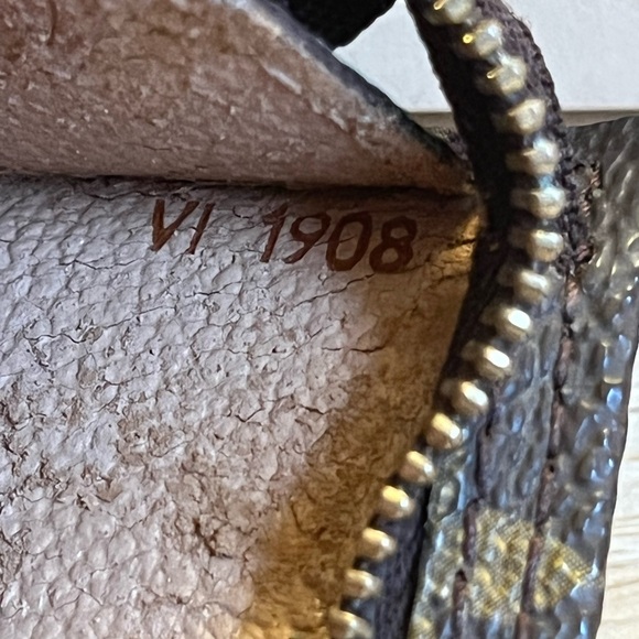 Authentic Louis Vuitton Monogram Bucket Pouch PM W Box/unbranded chain - Picture 13 of 14